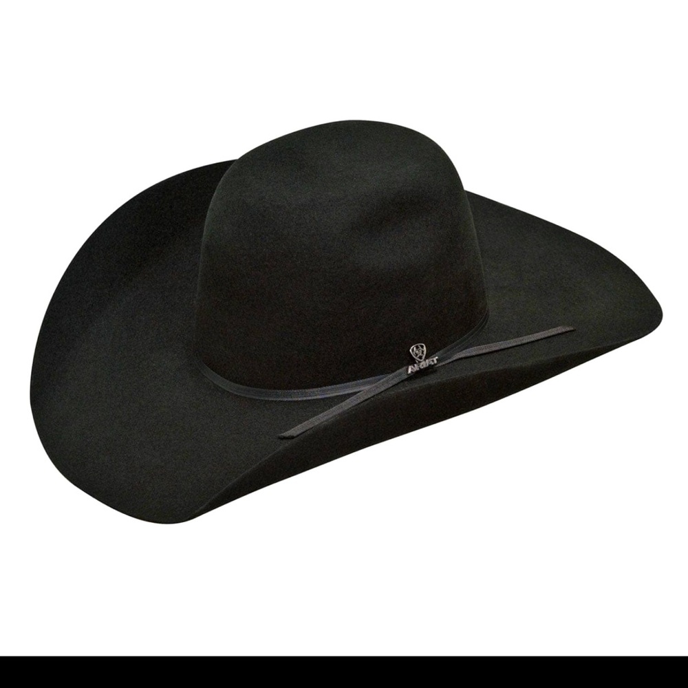 • Black
• 2-Cord Black Band
• Leather Sweatband
• Crown: 5-3/4”
• Brim: 4-1/2”